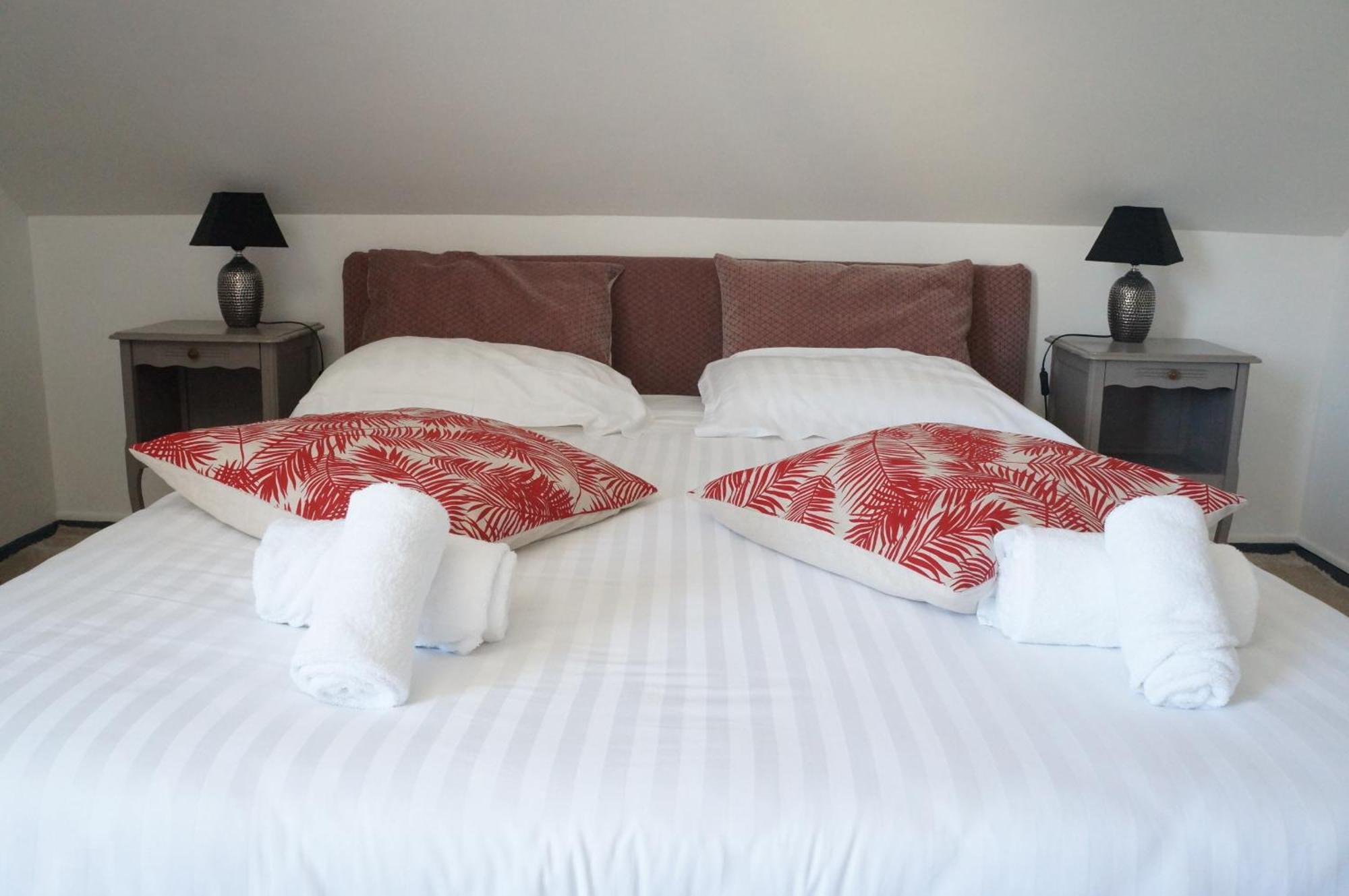 Hotel Et Studios Le Marina Baie De La Baule ポミシェ エクステリア 写真