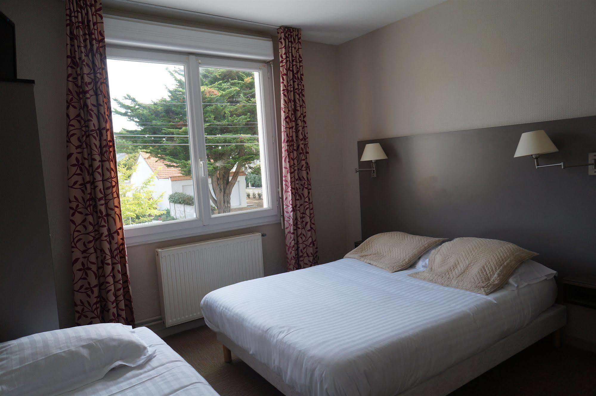 Hotel Et Studios Le Marina Baie De La Baule ポミシェ エクステリア 写真